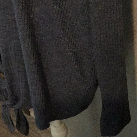 Blue blouse with tie at waist size 2X - Picture 7 of 10